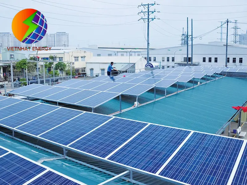 Giảm Chi Phí Điện Sản Xuất Bằng Năng Lượng Mặt Trời: Giải Pháp Từ Việt Nhật Energy
