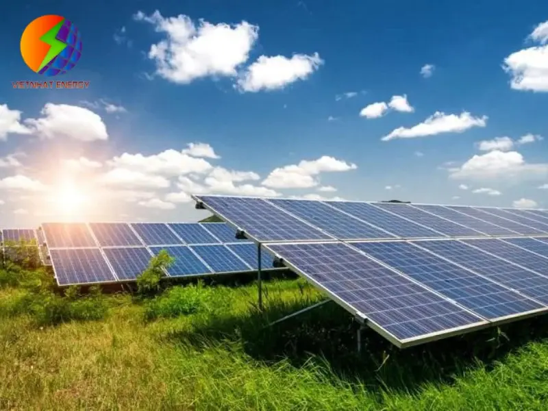 Hướng Dẫn Chi Tiết Tính Toán Hệ Thống Tấm Pin Mặt Trời IoT | Việt Nhật Energy